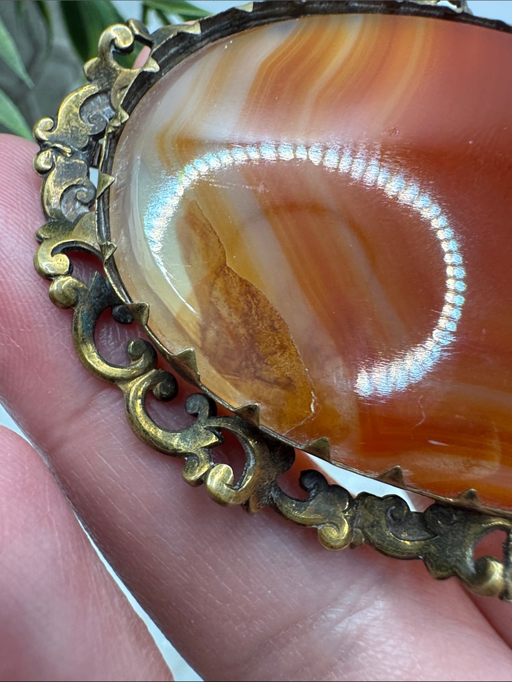 Antique Victorian style banded agate brooch. 2 1/2” x 2”. Nice condition - Picture 6 of 6